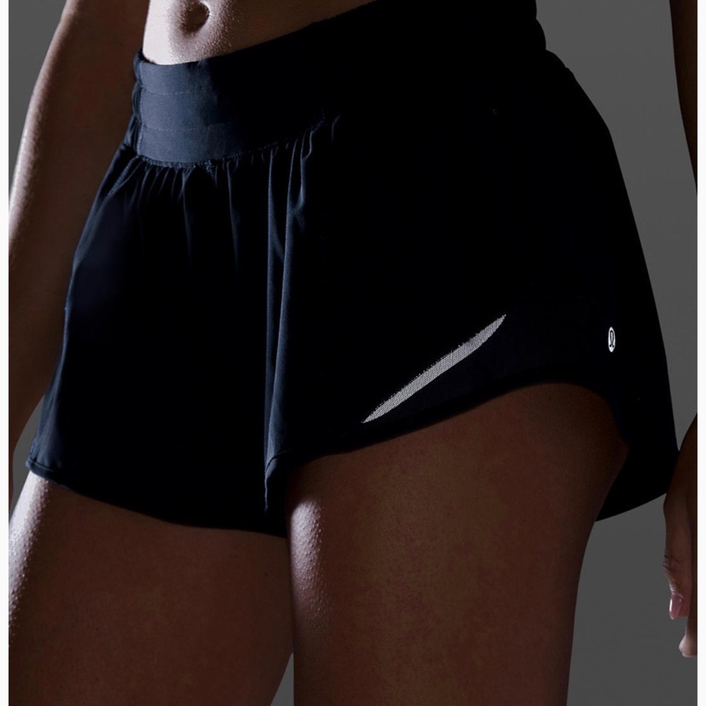 NWT LULULEMON HOTTY HOT LR SHORT 2.5” SHORTS - Picture 2 of 13